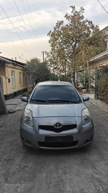 ресор на газ 53: Toyota Yaris: 2011 г., 1 л, Механика, Бензин, Хетчбек