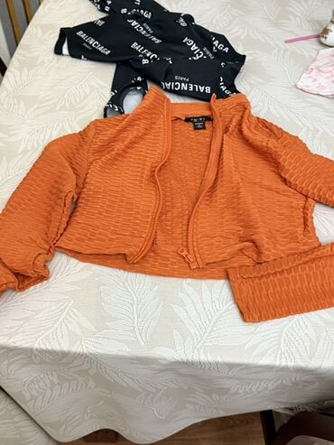 Aş qazanı: - Brend: Amisu - Model: qadınlar üçün yüngül jaket/kardiqan - Rəng