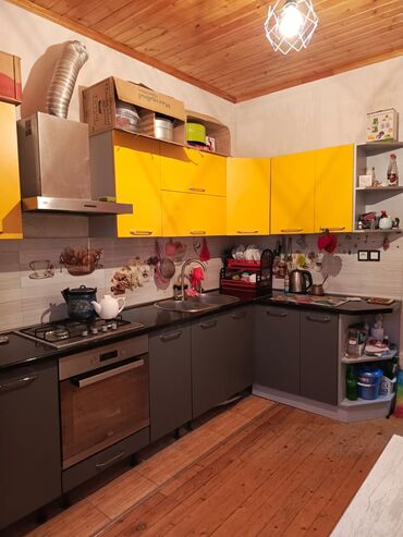 Həyət evləri və villaların satışı: Maştağa qəs. 4 otaqlı, 110 kv. m, Kredit yoxdur, Orta təmir — 10