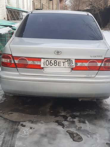 Toyota: Toyota Vista: 2000 г., 2 л, Автомат, Бензин, Седан