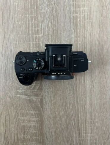 электронная фоторамка: Беззеркальная полнокадровая камера Sony α7S II (ILCE-7S2) Основное: -