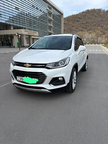 Chevrolet: Chevrolet Trax (LT) – kompakt krossover Xüsusiyyətlər: - Kuzov: ağ — 1