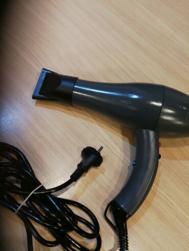 Fenovi za kosu: Fen Singer za kosu 2000w. Ima usmerivač vazduha. Ispravan provereno — 4