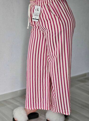 Pantalone: 06. Pantalone 
M/L i Xl/2xl — 4