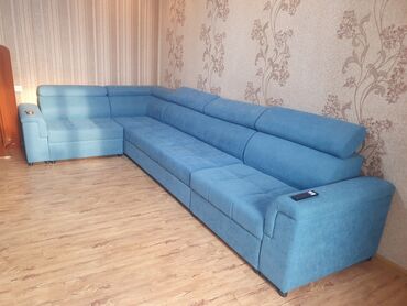 диван 1спалка: Угловой диван, цвет - Голубой, Б/у