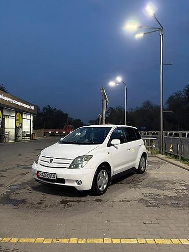 дешевые машина: Toyota Ist: 2003 г., 1.5 л, Автомат, Бензин, Хэтчбэк — 2
