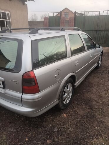 Opel: Opel Vectra: 2001 г., 1.8 л, Механика, Бензин, Универсал — 5