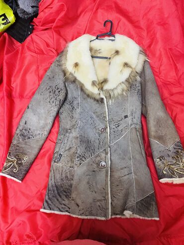kurtka satilir: Palto