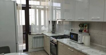дом барачного типа: 2 бөлмө, 72 кв. м, Элитка, 4 кабат