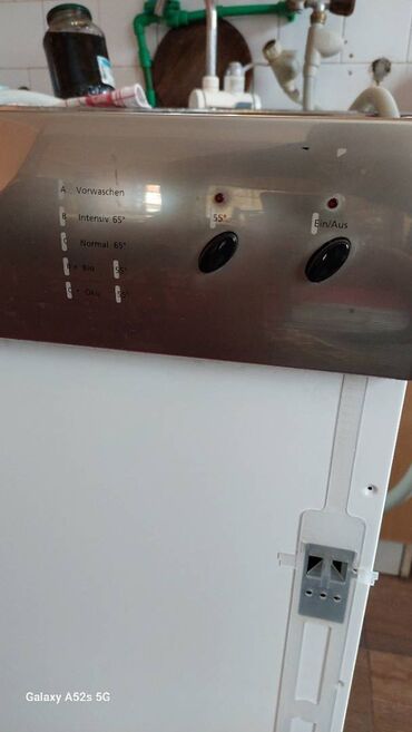 Kuhinjski aparati: Ugradna mašina za sudove. Radi super provera odma na licu
