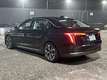 Другие автомобили: Элегантный седан бизнес-класса в темно‑сером цвете с выразительной — 5