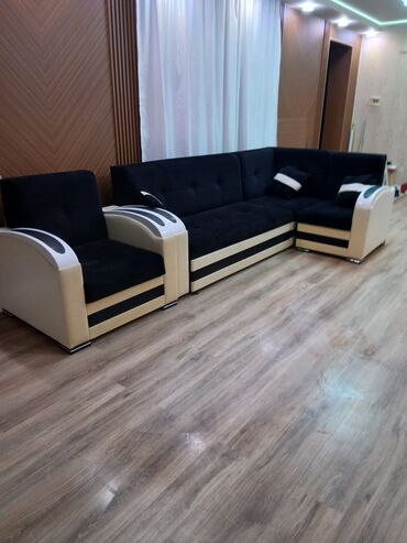 Masa və oturacaq dəstləri: Divan, 2 kreslo