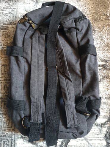 Məktəb çantaları: 1 ci Tactical 25 manat 2 ci Boz rəngli 25 manat 3 cü Qəhvəyi rəngli 15 — 2