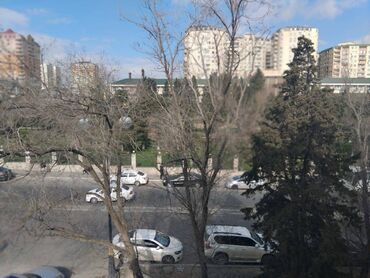 Köhnə tikili: Bakı, 2 otaqlı, Köhnə tikili, m. İnşaatçılar, 50 kv. m — 17