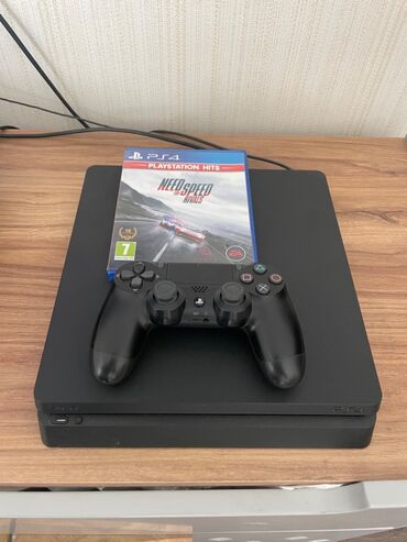 PS4 (Sony Playstation 4): Ideal veziyyetde Ps 4 slim 1TB .Xrinci reviziyadi cox ela sessiz