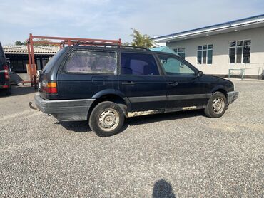 Volkswagen: Volkswagen Passat: 1991 г., 1.8 л, Механика, Бензин, Универсал