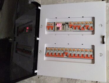 Электрики: Электрик | Установка софитов, Установка люстр, бра, светильников, Монтаж выключателей Больше 6 лет опыта — 7