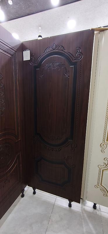 Klassik dizaynlı daxili otaq qapısı - Material: taxta əsaslı