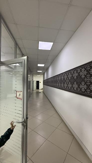 юг 7: Сдаю Офис целиком: 48 м², В бизнес центре, С ремонтом, С отдельным входом — 1