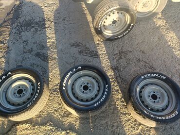 225 55 16 teker: VTOUR Formula şinləri ilə təchiz olunmuş avtomobil təkərləri. Hər bir