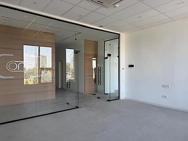 kut center: Сдаю Помещение целиком, Одежда, обувь в, 25 м², Промежуточный этаж — 8