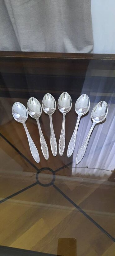 Süfrə ləvazimat dəstləri: Советского времени .Ножи нержавейка 10м .Ножи мельхиор 30м .Ложки — 13