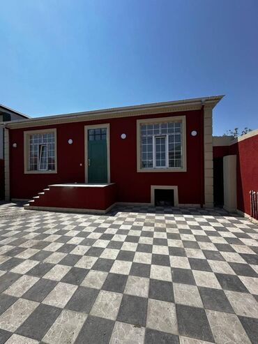Həyət evləri və villaların satışı: Məmmədli 4 otaqlı, 135 kv. m, Yeni təmirli