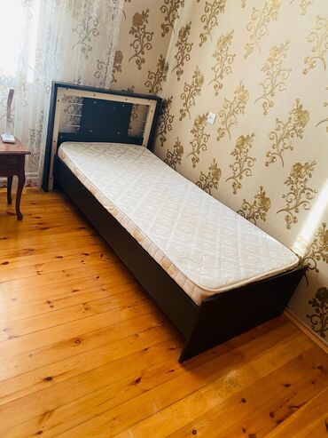 двухэтажная кровать: Yataq otağı dəstləri