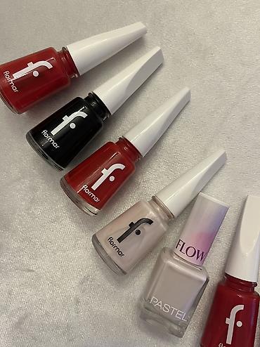 Digər kitablar və jurnallar: Laklar 
Teze sıfır olan da var bir neçe defe işlenmiş olan da — 12