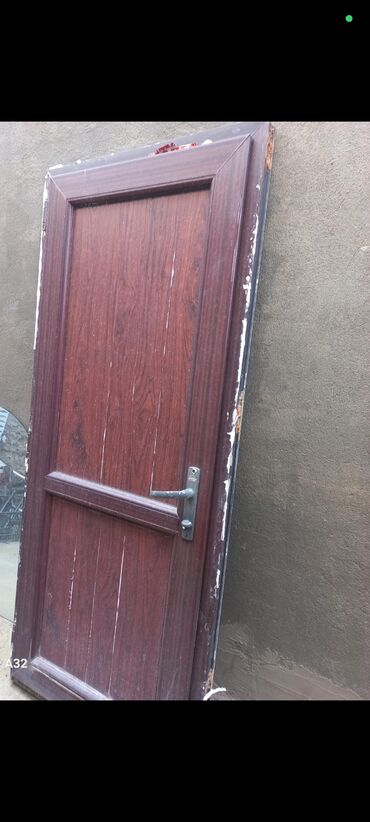 qapi otag: 1 ədəd Plastik qapı satılır. 194×80. Qiymət 70 azn. Ünvan Saray qəs