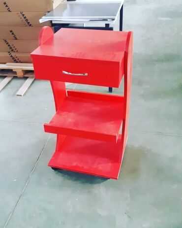 Rəflər, etajerkalar: Daşıyıcı Etejerka Kosmetoloji tibbi ləvazimatları yerləşdirmək üçün — 5