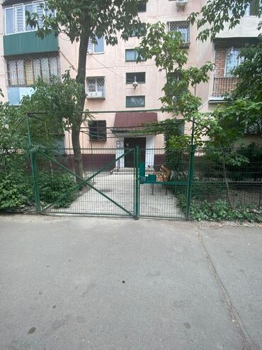 купить 4 комнатную квартиру: 3 комнаты, 62 м², 104 серия, 3 этаж, Евроремонт