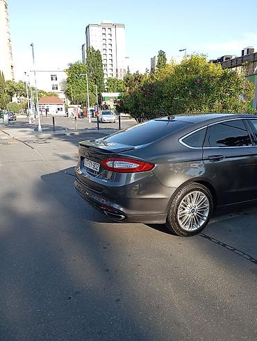 Avtomobil satışı: Ford Fusion sedan – geniş və komfortlu salon - Rəng: tünd boz kuzov — 9