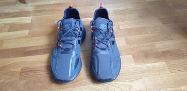 кий продажа в бишкеке в Кыргызстан: Продаю кроссовки Adidas (оригинал 100%). Заказывал себе с официального