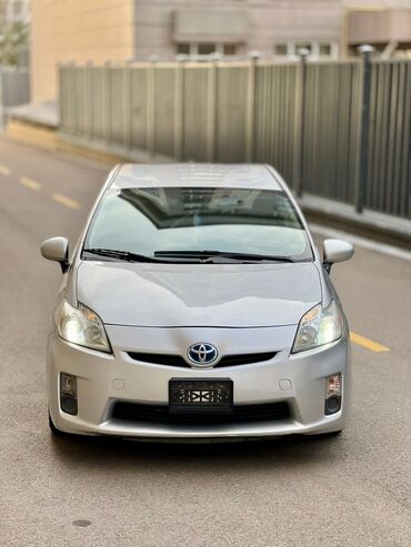 camry 2011: Toyota Prius: 2011 г., 1.5 л, Автомат, Гибрид, Седан