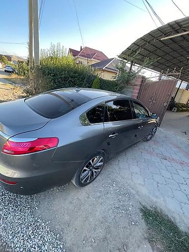 Продажа авто: Renault Samsung SM7, седан бизнес-класса в сером цвете. Автомобиль с — 1