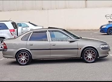 Opel: Opel Vectra B sedan - Kuzov: 4 qapılı sedan, boz/metallik rəng - — 2