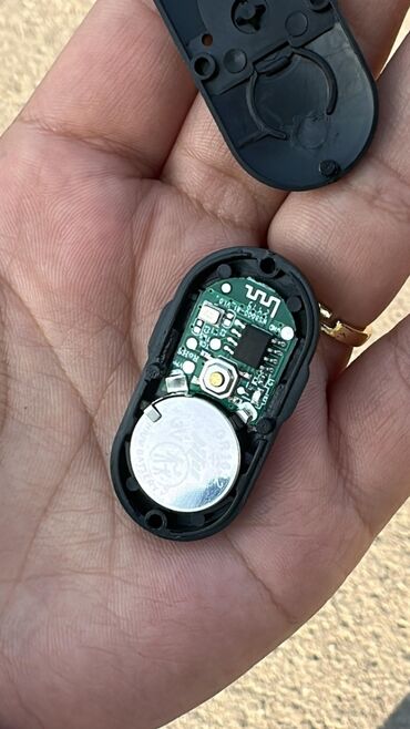 зимние обуви женские: Миниатюрный Bluetooth‑трекер с разборным корпусом - Компактный