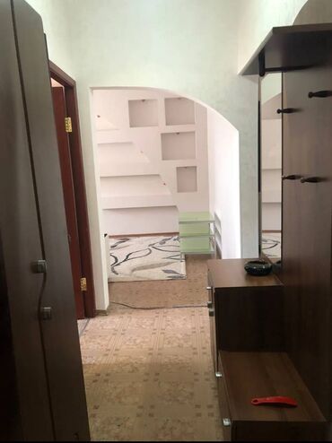 аренда квартир на долгий срок не дорого: 3 бөлмө, Кыймылсыз мүлк агенттиги, Чогуу жашоосу жок, Толугу менен эмереги бар