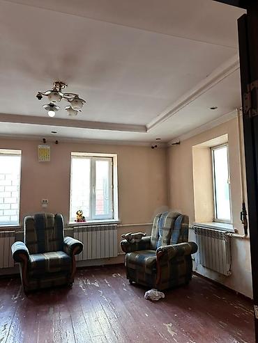 Продажа коттеджей и домов: Продается дом, 4,5 соток, район Свердловский, Красный строитель, улица at lalafo.kg — 15 Продажа коттеджей и домов: Продается дом, 4,5 соток, район Свердловский, Красный строитель, улица — 15