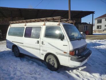 Mazda: Mazda BONGO: 1988 г., 2 л, Механика, Бензин, Минивэн