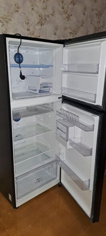 мини холодильник: Новый Холодильник Samsung, No frost, Двухкамерный, цвет - Черный