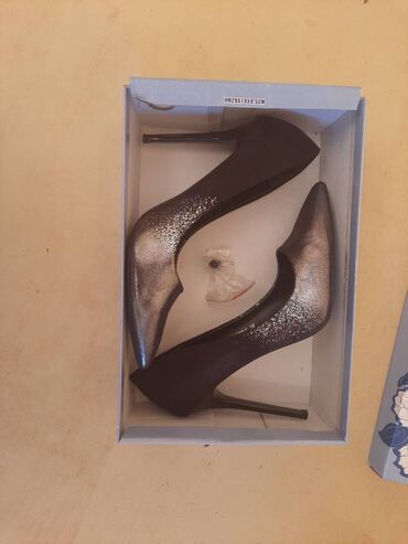 Salonke: Salonke, 39 — 26
