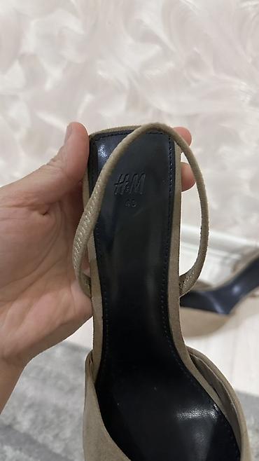 foot patch: Туфли-слінги H&M, размер 40. - Модель: закрытый острый нос — 2