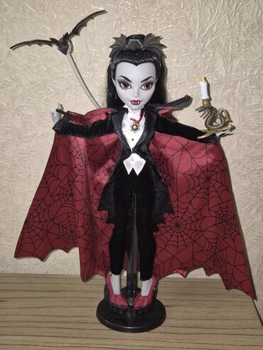 uşaq şəp şəp oyuncaqları: Дракула Skullector Monster High