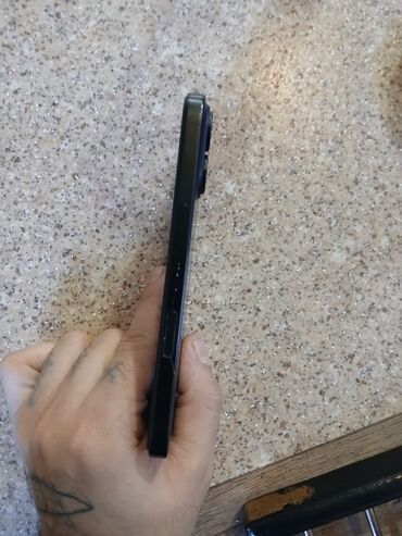 ayfon 14 qiymet: IPhone 16, 128 GB, Qara, Face ID