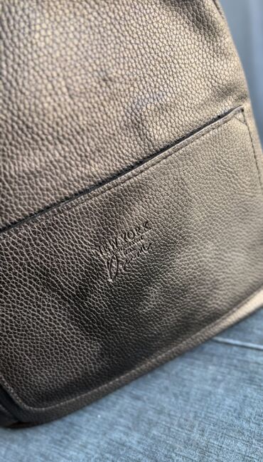 Rukzaklar: Əlaqə WhatsApp — 4