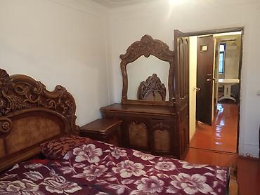 kiraye ev 1 otag: Salam. Şəraiti normal. Azpetrolun yanındakı binada 5/4-ci — 2