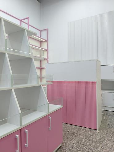 Стеллажи: "Ваш бизнес в центре внимания: создаем уникальное торговое — 4