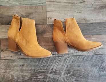 ženske čizme planika: Ankle boots, 38